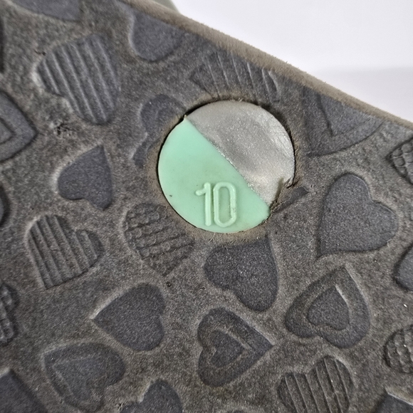 Brighton Colorful Striped Flip Flops With Gems On Top Of Sandals Size 10 Summer - Picture 9 of 9